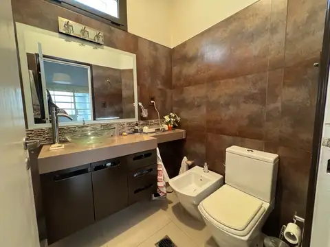 Depto Tipo Casa en Venta de 6 ambientes