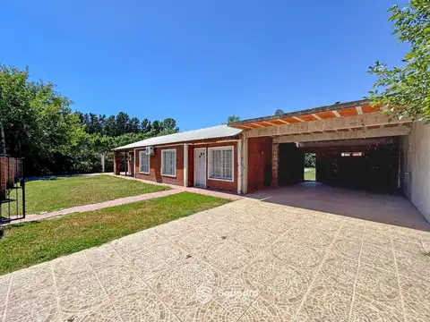 VENTA | PERMUTA - Casa de 4 dormitorios, y piscina -Don Mateo, Funes. APTO CRÉDITO.