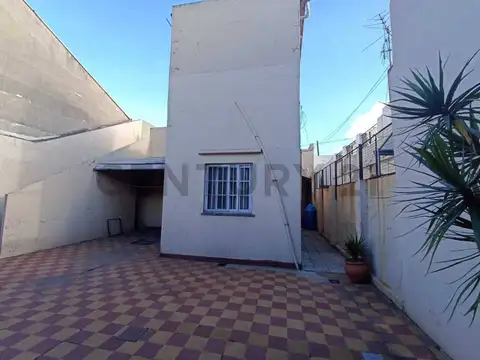 CASA 4 AMBIENTES LANÚS OESTE