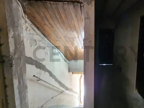 1º de mayo 2500, Piso 0