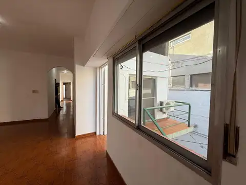 Depto Tipo Casa en Venta en Temperley, USD 98.000