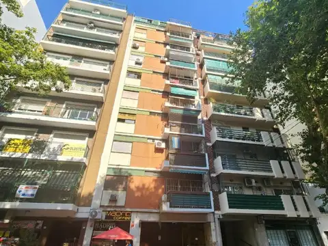 Avenida Medrano e/ Teniente General Juan Domingo Perón y Sarmiento