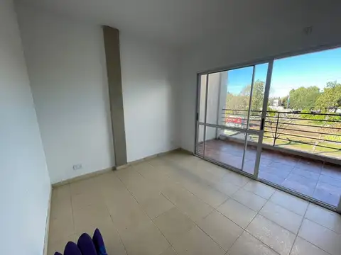 Casa en Venta en Castelar, USD 85.000