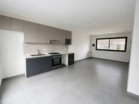 Depto Tipo Casa 3 ambientes con 2 baños