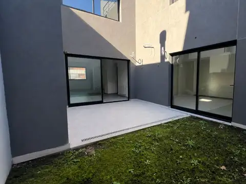 Depto Tipo Casa en Venta de 3 ambientes