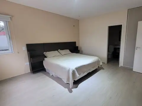 CASA EN VENTA DE OSTENDE MÁS DEPARTAMENTO