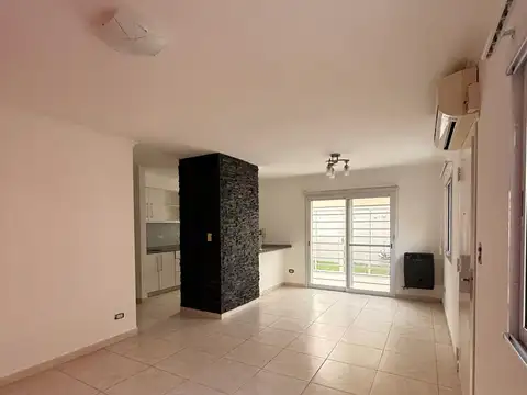 Departamento en Alquiler en Campana, $ 980.000