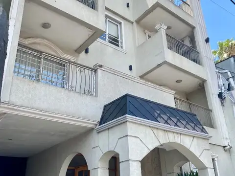 Av H Yrigoyen N°12958 e/ Segui