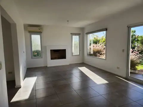 Casa en Alquiler en San Matias, USD 2.200
