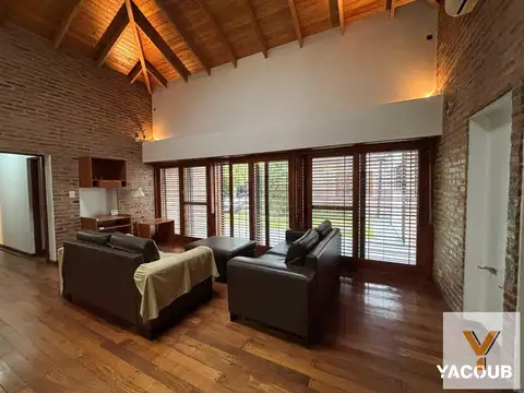 Casa 4 ambientes con 3 baños