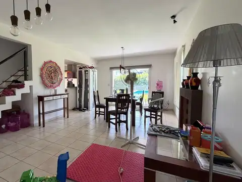 Casa en Venta en Pilar del Este - San Ramiro, USD 230.000