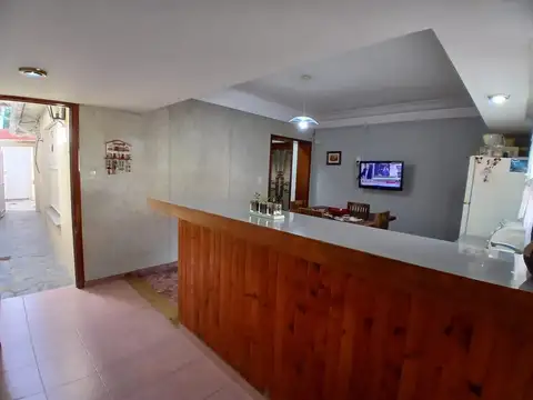 Casa 5 ambientes con 2 baños