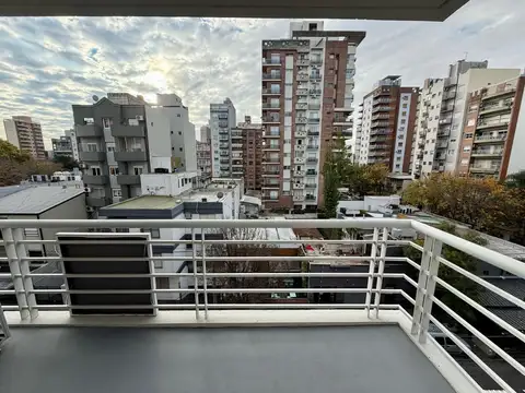 Departamento dos ambientes con cochera en venta - Quilmes