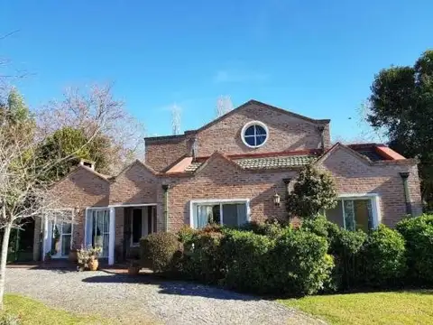 Venta Casa 6 Amb.C/Pileta UF 49, Barrio Cerrado  River Oak´s