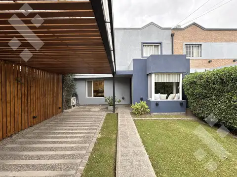 VENTA: CASA  en PH  4 DORMIT + QUINCHO - B° Las Viñas - Maestro Moyano 800 - CIPOLLETTI (RN)