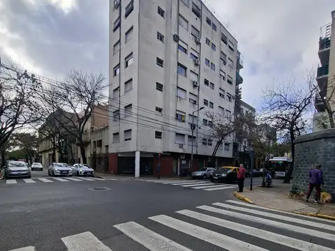 3 amb frente 50m2 excelente oportunidad buen estado constitucion