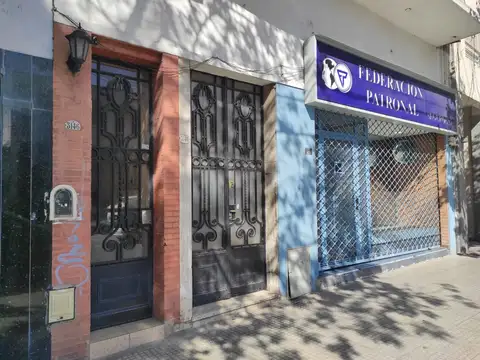 Depto.tipo casa de 3 ambientes en Venta en Flores