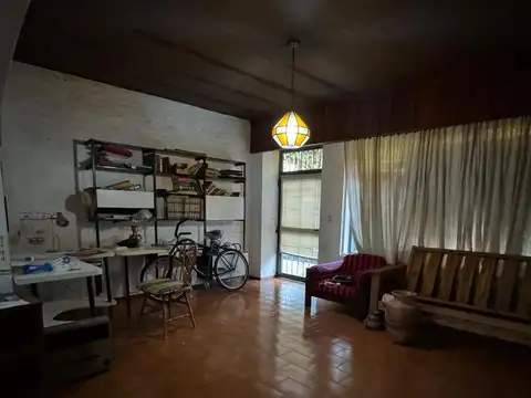 Alvarado 323