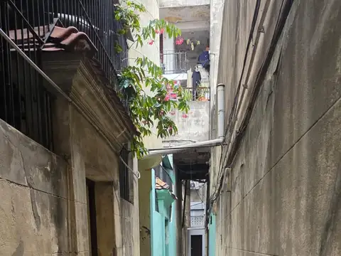 PH con gran potencial en el corazón comercial de Once