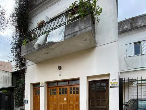 VENTA PH 2 AMBIENTES GRANDE CON PATIO Y TERRAZA 1*