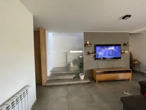 Casa 4 ambientes con 4 baños