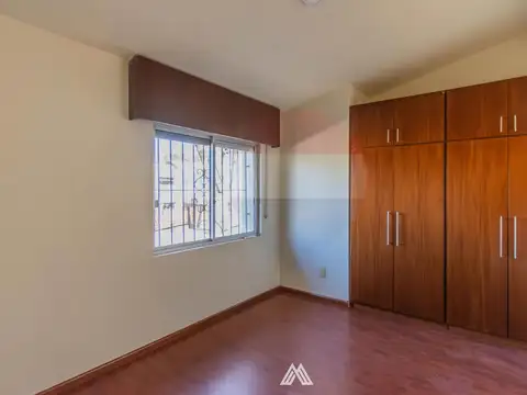 Alquiler casa duplex en Malvin dos dormitorios