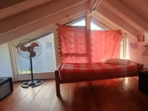 Casa en venta - 3 Dormitorios 6 Baños - Mendiolaza