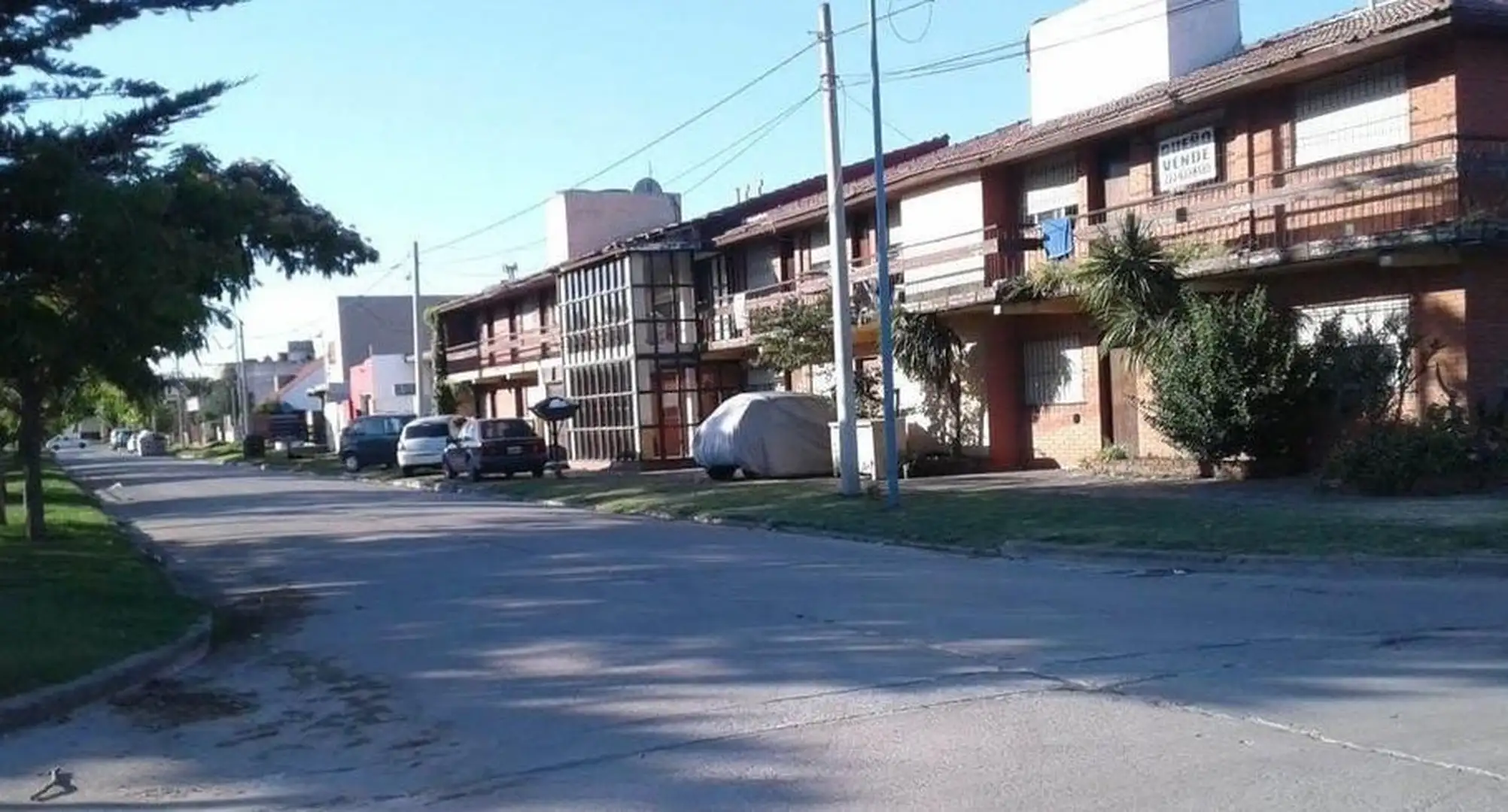 Departamento en PB con patio 2 amb y espacio cochera a 1 cuadra del mar