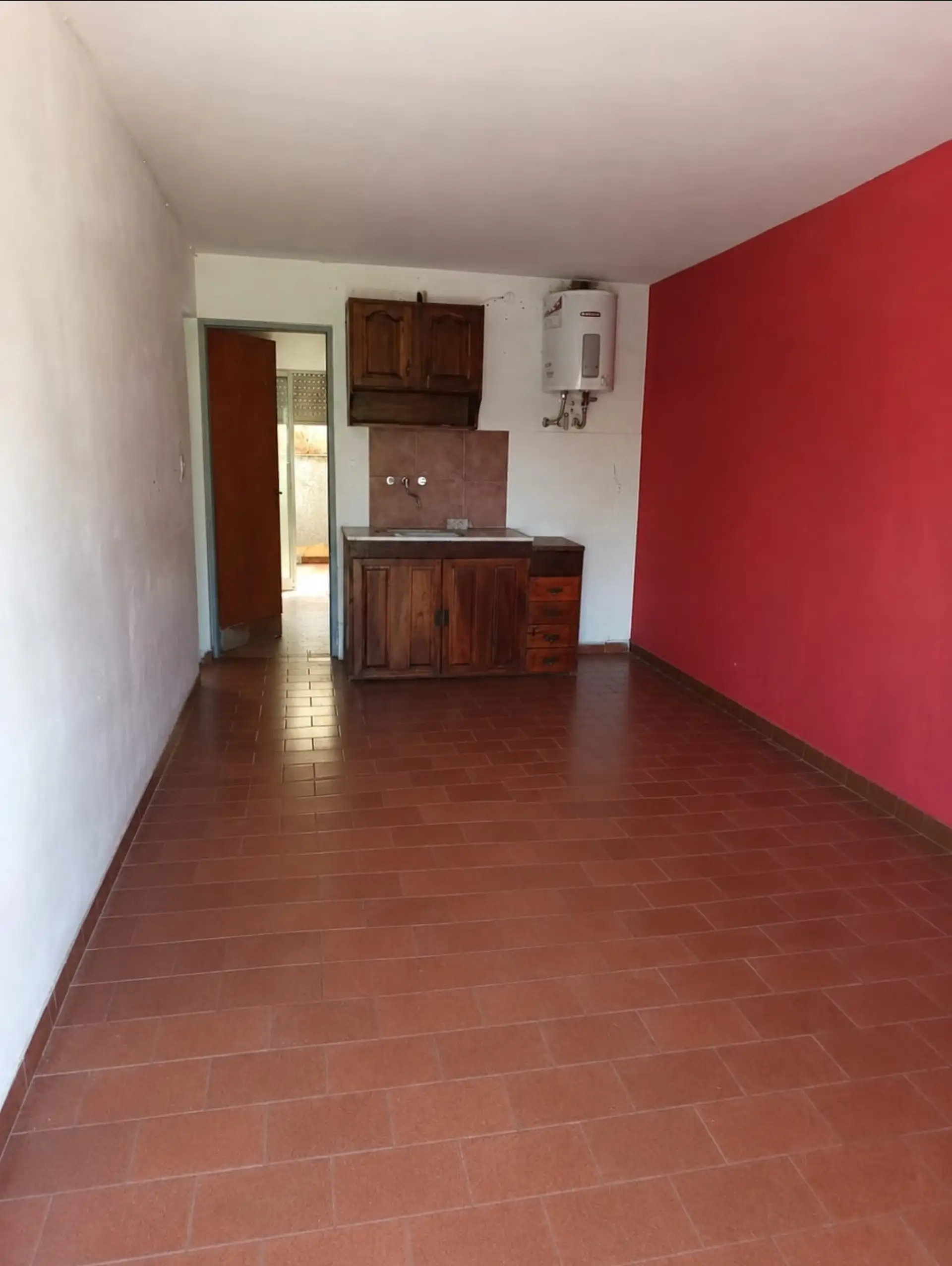Departamento en PB con patio 2 amb y espacio cochera a 1 cuadra del mar