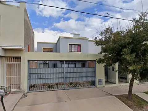 VENTA DE EXCELENTE DUPLEX BARRIO VIEJO TONEL 2