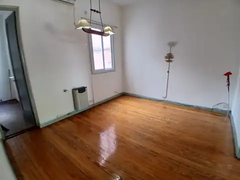 Depto Tipo Casa en Alquiler de 1 dormitorio