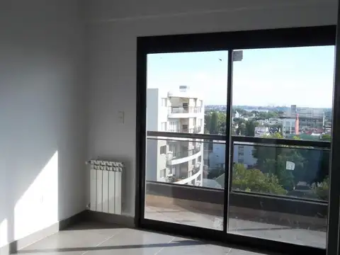 Departamento en Alquiler en Villa Ballester, $ 650.000