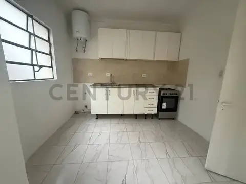 CASA 2 DORMITORIOS CON PATIO EN VENTA LOS HORNOS