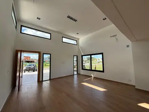 Casa en Venta con 1 cochera