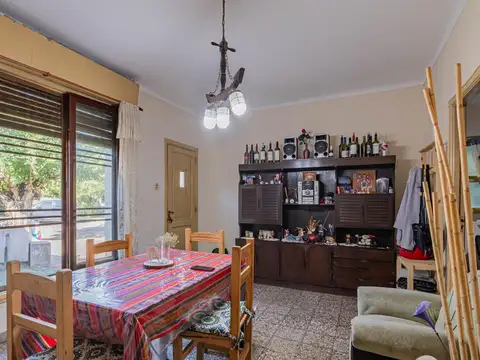 Casa 4 ambientes con 1 baño
