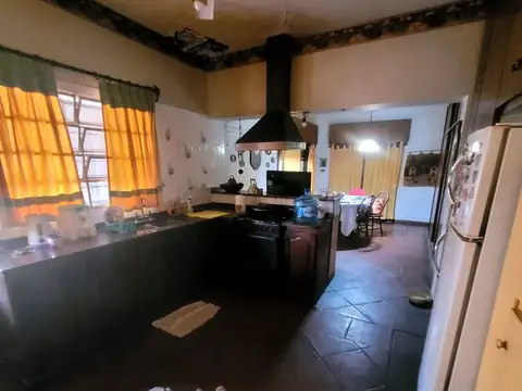 VENTA CASA 5 AMBIENTES - RAMOS MEJÍA