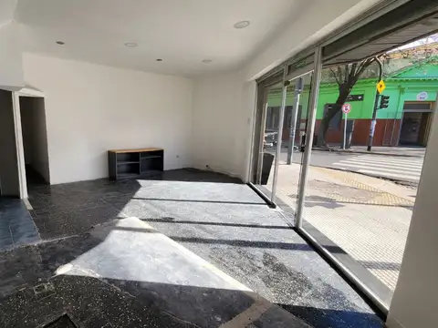 Local en Alquiler en Monte Castro, $ 1.100.000