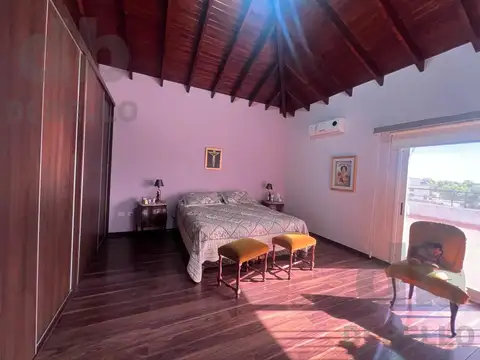 Casa en venta en Estancia Smithfield sobre lote central