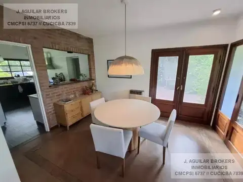Casa 5 ambientes con 3 baños