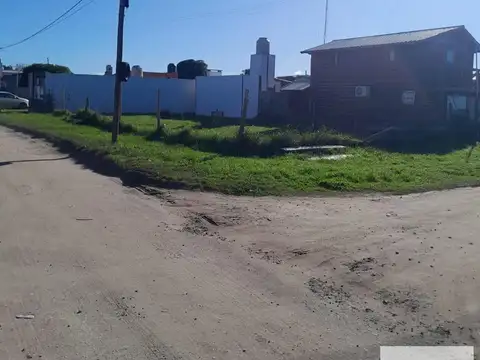 Isla Traverse y Cerro Tronado