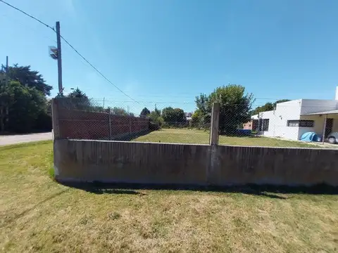 Lote en venta en San Carlos, cerco de hormigón.