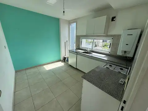 VENTA DUPLEX  3 AMB CON ESCRITORIO Y BALCON ATERRAZADO