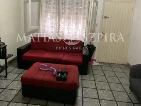 Casa 3 ambientes con 1 baño