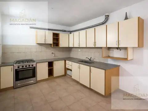 Casa 7 ambientes con 3 baños
