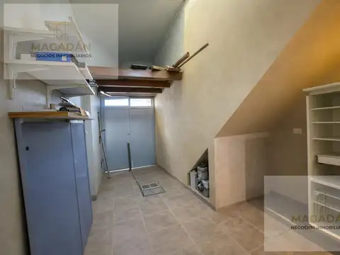 Casa 7 ambientes con 3 baños