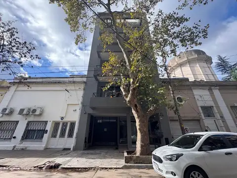 Alem 700, Piso 5