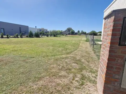 Terreno en Venta en Countries y Barrios Cerrados en Pilar, USD 34.000