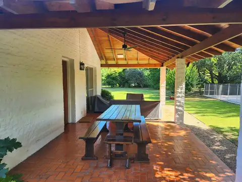 Casa en Alquiler de 4 dormitorios
