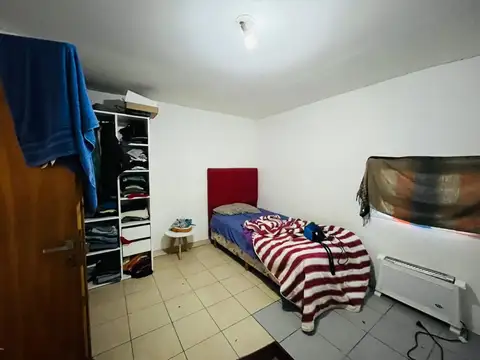 Local en Venta en Bernal Oeste, USD 210.000