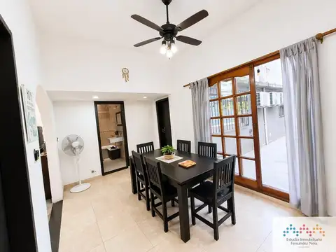Casa en venta c/ cochera en Crucesita